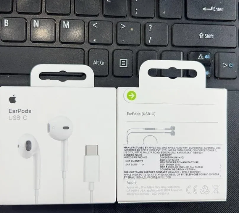 iPhone 15 original earphone type c  uploaded by business on 1/20/2024