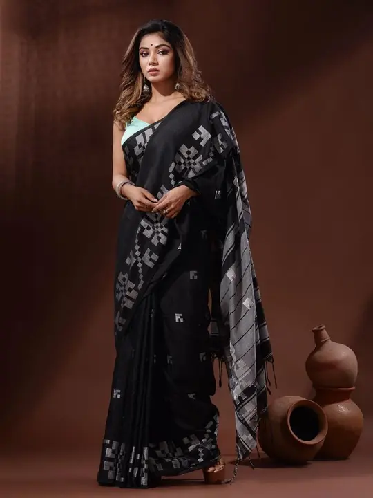 Product uploaded by Matri Saree Center on 1/24/2024