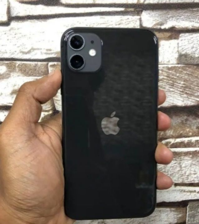 Iphone 11 uploaded by Watch villa on 3/25/2021