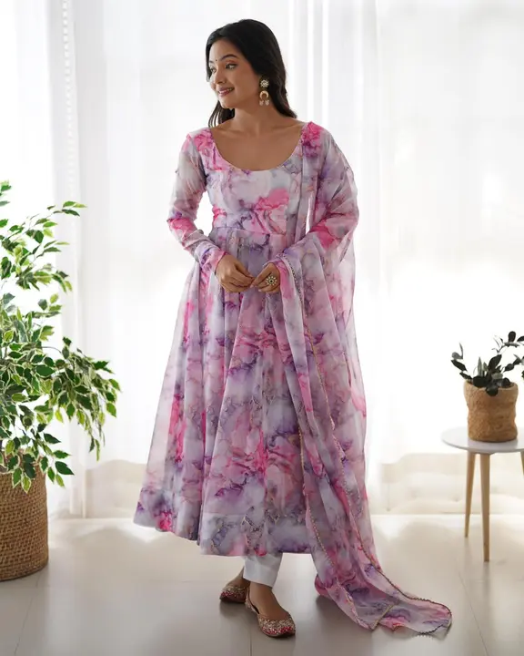 Gown with dupaatta  uploaded by MAHADEV FASHION on 1/24/2024