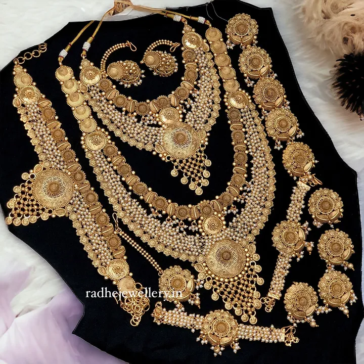 Post image Temple bridal jewe collections, premium quality collections, bridal jewellery collections for women 
Order now available in website 

https://radhejewellery.in/collections/bridal-jewellery

#brideljewellery #jewellerydesign #jewellery #weddingdesign #new #jewelry #likeforfollow #followers #facebook #viral #orderonline #radhejewellery #southindianbride #southindianjewellery #templejewellery