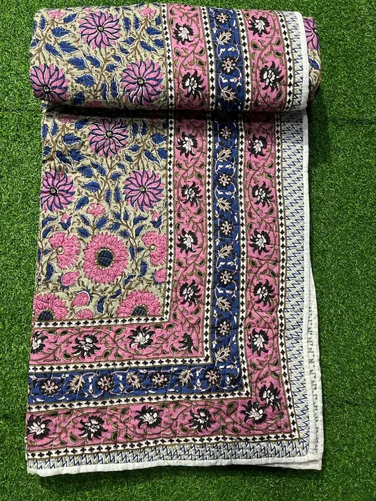 Comferter 
Size 90x108 
Double bed 


Pure cotton fabric 
Cotton rui 
Machine  stitched 
Quilted bed uploaded by Bagru print shuit, saree, dresses manufacturers on 1/27/2024