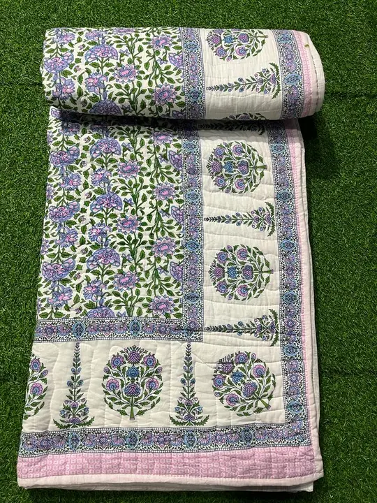 Comferter 
Size 90x108 
Double bed 


Pure cotton fabric 
Cotton rui 
Machine  stitched 
Quilted bed uploaded by Bagru print shuit, saree, dresses manufacturers on 1/27/2024