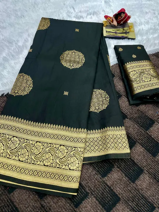 Beautiful gold zari weaving soft pure banarasi silk uploaded by Suyukti Creation on 1/30/2024
