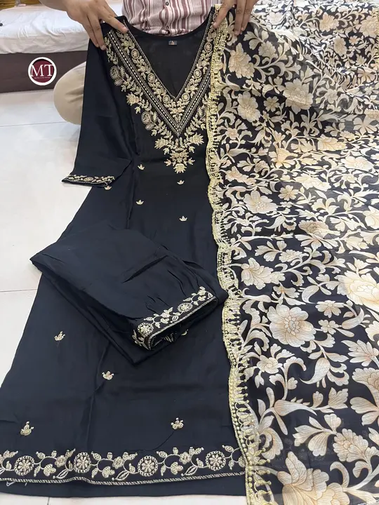 Rayon READYmade dress uploaded by MAHADEV FASHION on 1/30/2024