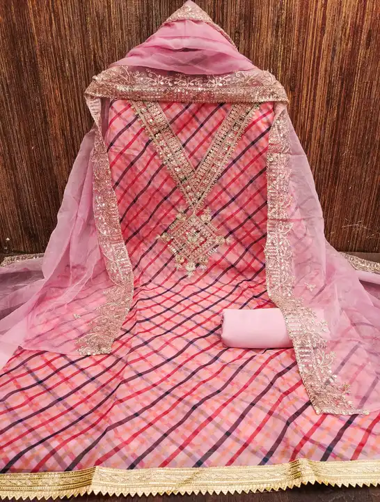 Checked uploaded by Kesari Nandan Fashion saree and dress material on 2/2/2024