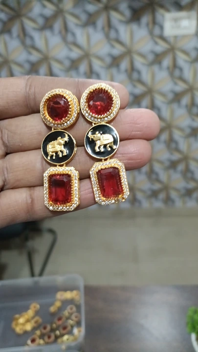 Earing  uploaded by Solution jewellery concept on 2/3/2024