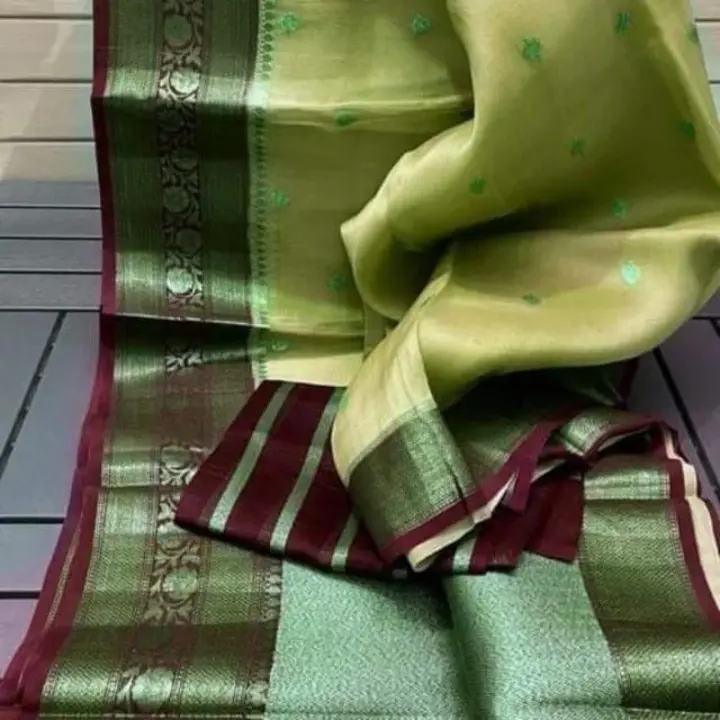Traditional Handloom Banarsi Dayble Kora orgnza  Saree Allower Boday Desayin Best Qultay Beutiful Co uploaded by Ayesha fabrics on 2/4/2024