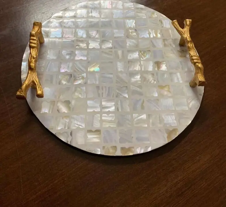 Post image Mother off pearl serving trays with mettel handle

Rectangle size 14*10 inch 

Round size 12*12 inch 

For booking contact #9903989164