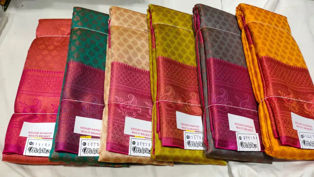 Product uploaded by Mukesh Saree Centre on 2/5/2024