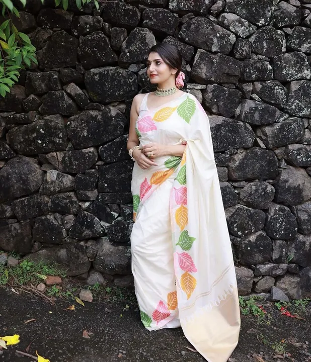 Beautiful weaving design with flower design saree uploaded by DHANANJAY CREATIONS on 2/5/2024