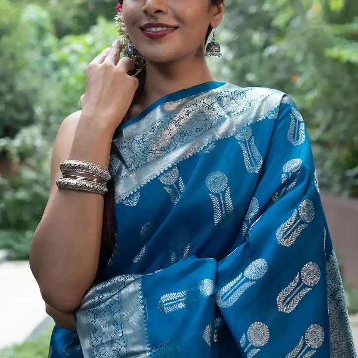 Beautiful silver zari weaving brordar with flowers design saree  uploaded by DHANANJAY CREATIONS on 2/5/2024