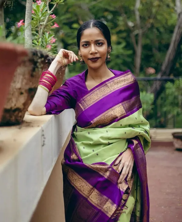 Rich pallu with allover buti flowers design with hevay brordar design saree uploaded by DHANANJAY CREATIONS on 2/5/2024