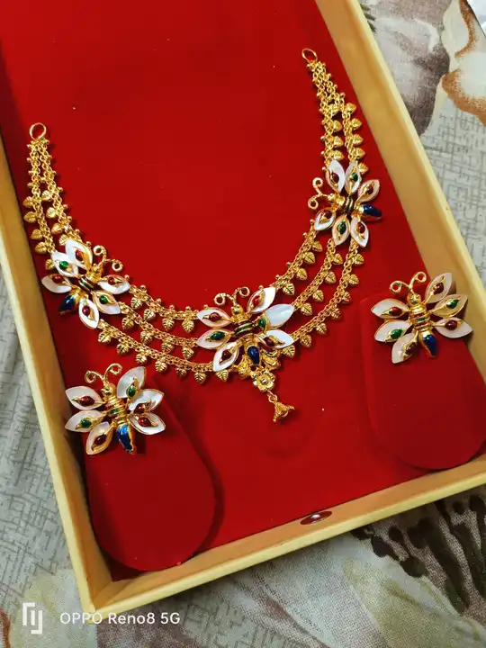 Hand-crafted jewellery set  uploaded by Ishna Collections ; +91 8334956789 on 2/8/2024