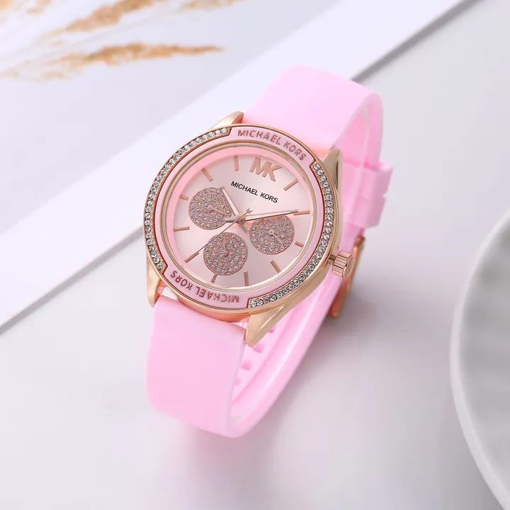 *valentine special MICHAEL KORS LADIES WATCHR☑️☑️☑️☑️☑️* uploaded by business on 2/10/2024