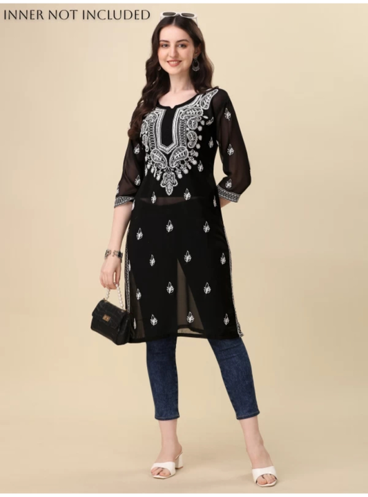 Post image I want 30 pieces of Kurti at a total order value of 10000. Please send me price if you have this available.