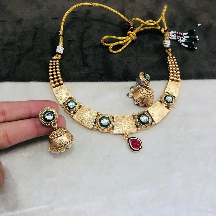 Jewellery  uploaded by Arihant Handloom  on 2/12/2024