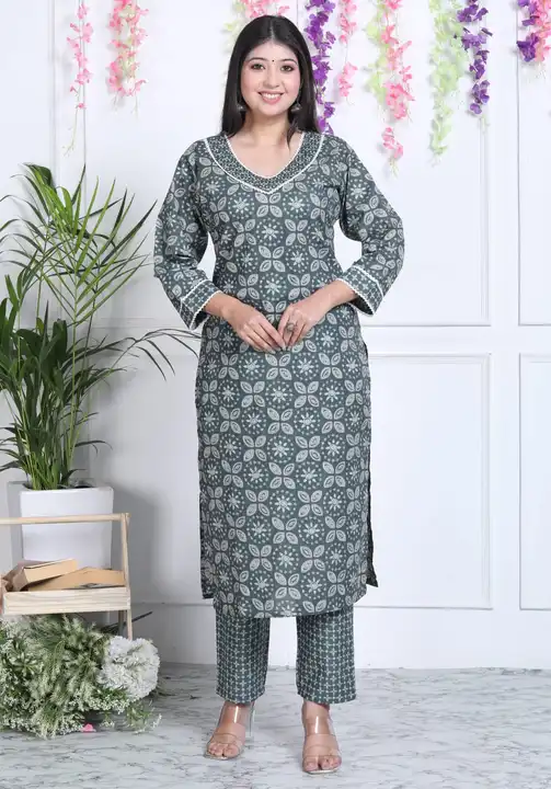 Heavy cotton neck pattern 3 pis suit uploaded by Swastik creation on 2/16/2024