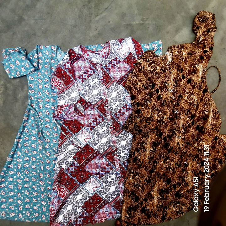 Ladies frouk ready-made wholesale and retail  uploaded by Hamza uniform (fabrication & manufacturer) on 2/19/2024