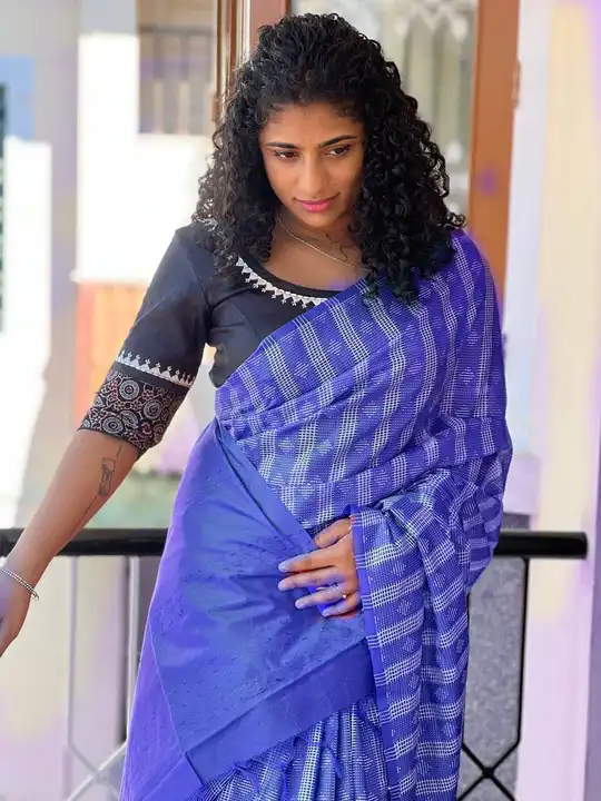 Post image Kota Viscose silk saree with barfi design 

👉🏻Length

Saree 5.5 meter
Blouse 1 meter


🔚🔚🔚🔚