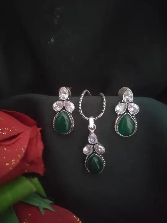 Pendant Set uploaded by Ishna Collections ; +91 8334956789 on 3/3/2024