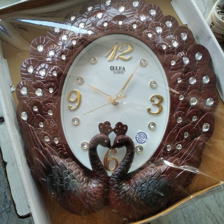 Fully diamond furnished wall clock uploaded by business on 3/25/2021