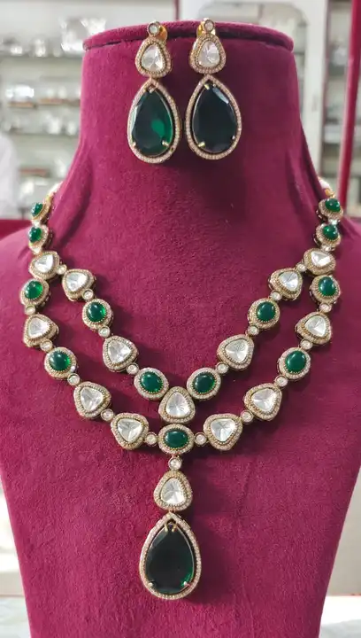 Real polki Kundan with emerald green stone necklace set  uploaded by Sb designs on 3/4/2024