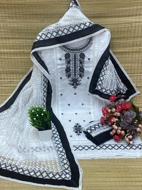 Cotton with net dupatta beautiful dress uploaded by Heena fashion house on 3/8/2024