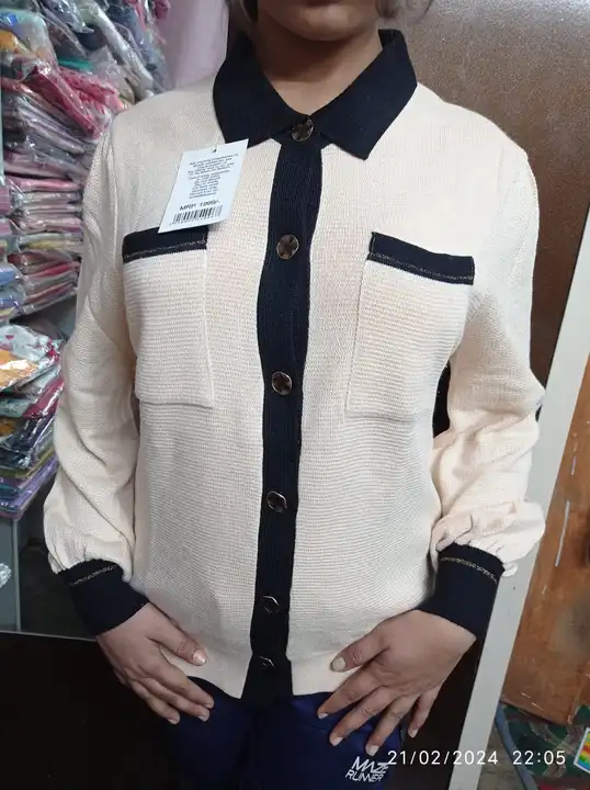 Imported quality warm top  uploaded by Nexus fashion  on 3/11/2024