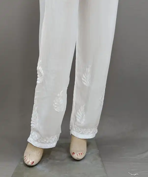 Set
Fabric murslin
Kurti length 30 
Size 38 to 44
Pant size 46
Pant length 40
Thigh size 15
Ankle  uploaded by Msk chikan udyog on 3/14/2024