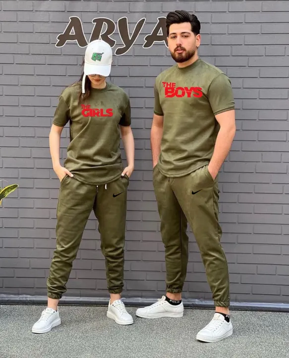 *Combo of 4 piece*
Couple track suit ❤️🙈
👑 *_**_* 👑

✅ *_SIZES. :- M L XL XXL_* 

🧵🪢  *_FABRIC  uploaded by Wholesale shope on 3/16/2024