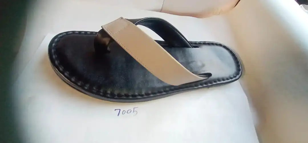 Leather slippers  uploaded by business on 3/16/2024