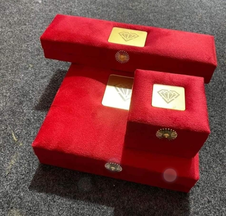 Post image Order now I m manufacturer in jewellery boxes and MDF boxes minimum quantity 50 to 100 pieces bulk order also accepted coustomosize also name with led light