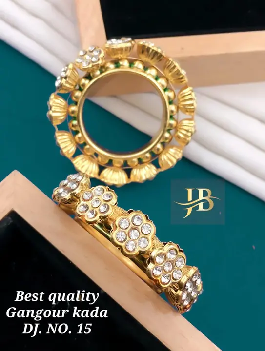 Post image I want 2 pieces of Jewellery single piece  at a total order value of 150. I am looking for 2-4 size confirm order . Please send me price if you have this available.
