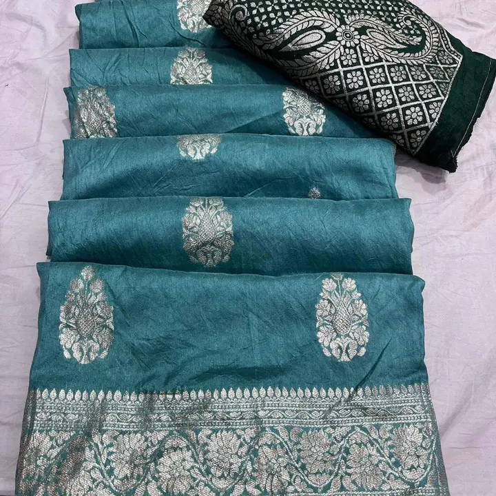 Product uploaded by Jaipuri wholesale gotta patti kurtis nd sarees on 3/23/2024