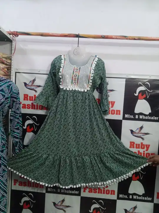 Girl's Dresses 👗

Print.    - 5

Colour. - 4

Fabric   - Delta print

Size.      - Only XL

MOQ.    uploaded by Krisha enterprises on 3/25/2024