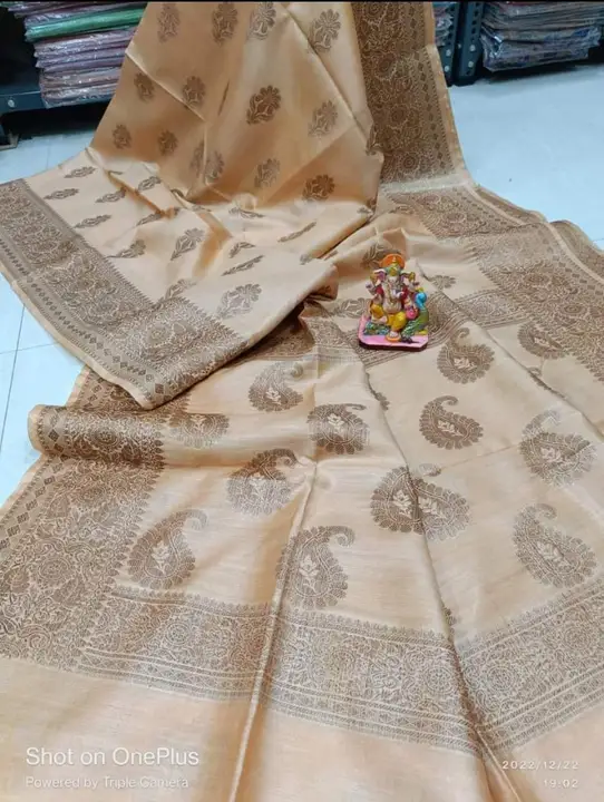 Banarsi silk saree uploaded by WeaveMe India on 3/27/2024