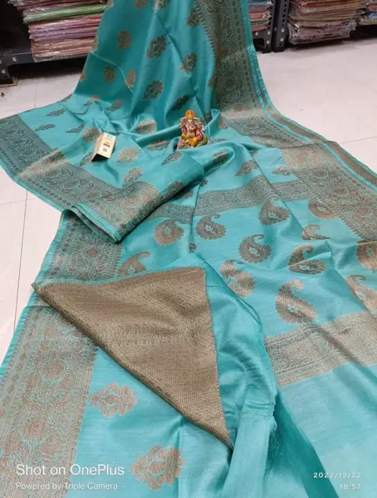Banarsi silk saree uploaded by WeaveMe India on 3/27/2024