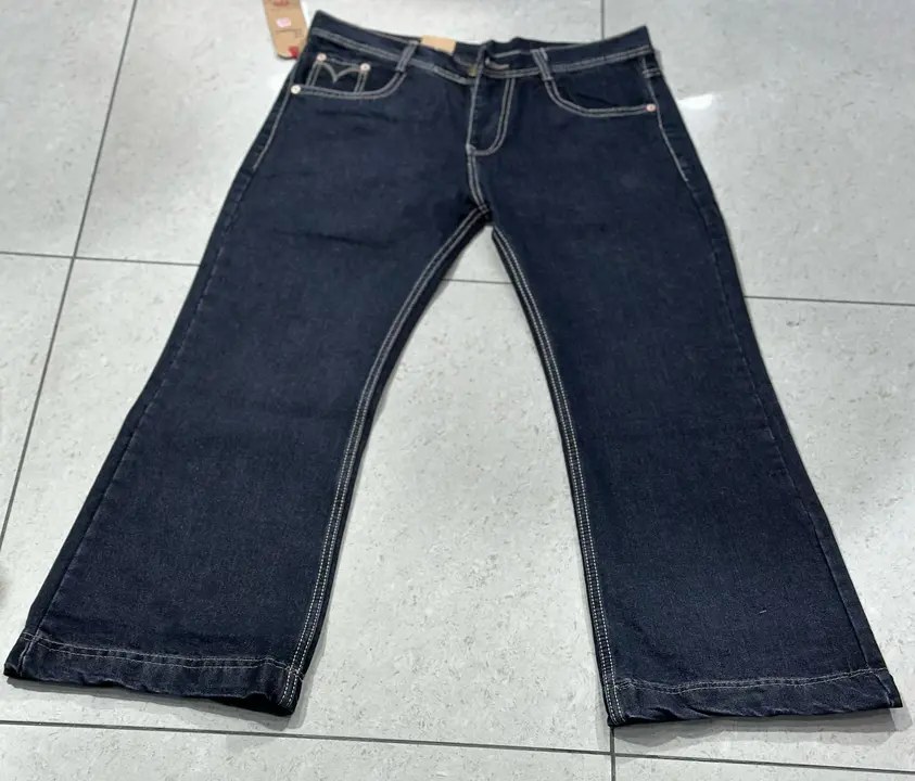 *😍 BOOTCUT JEANS 😍*

*FABRIC :  NON LYCRA*   

*BRAND :  LEVI'S*
 
 *SIZE : 28-30-30-32-34*

*👌Co uploaded by business on 3/28/2024