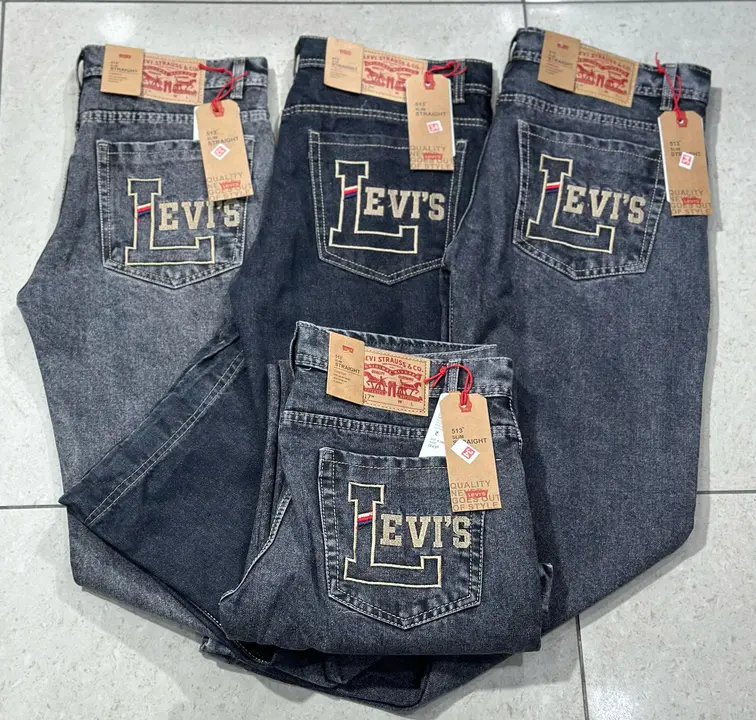 *😍 BOOTCUT JEANS 😍*

*FABRIC :  NON LYCRA*   

*BRAND :  LEVI'S*
 
 *SIZE : 28-30-30-32-34*

*👌Co uploaded by K.KALIA APPARELS  on 3/28/2024