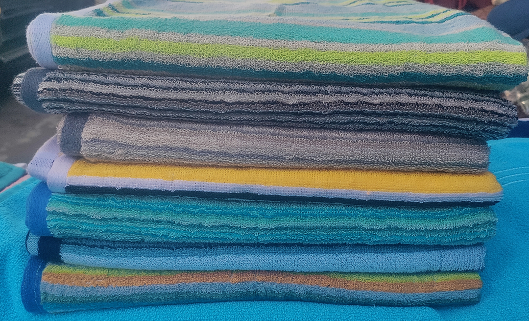 Post image Cotton multi stripe yarn deid bath towel
Size 28/56
Weight approx 450 gram