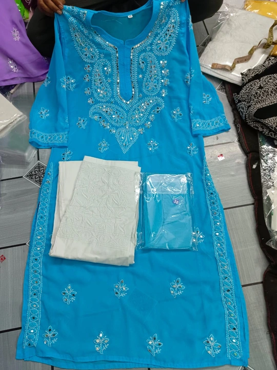Lucknowi chikan kurti with embroidery work  pant uploaded by Surya Chikankari mens kurta pajama manufacturer on 3/30/2024