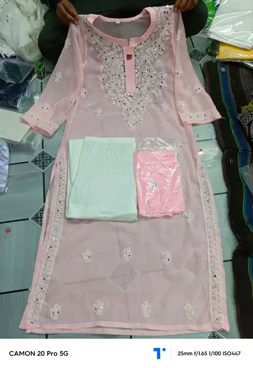 Lucknowi chikan kurti with embroidery work  pant uploaded by Surya Chikankari mens kurta pajama manufacturer on 3/30/2024