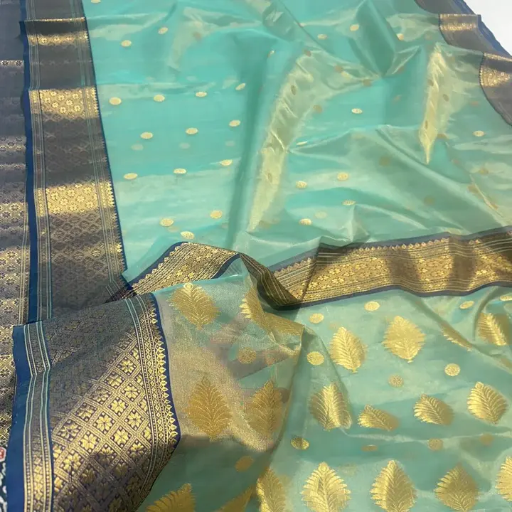 Post image 🥳🥳 *~Eid special offer* 🥳🥳

Pure handwoven  golden jari ghana buti with golden jari nakshi boder 
&amp; golden jari buta pallu

 material - katan silk + golden jari 

Length 6.5 with running blouse 

Order now 🛍️🛒91 9584959309