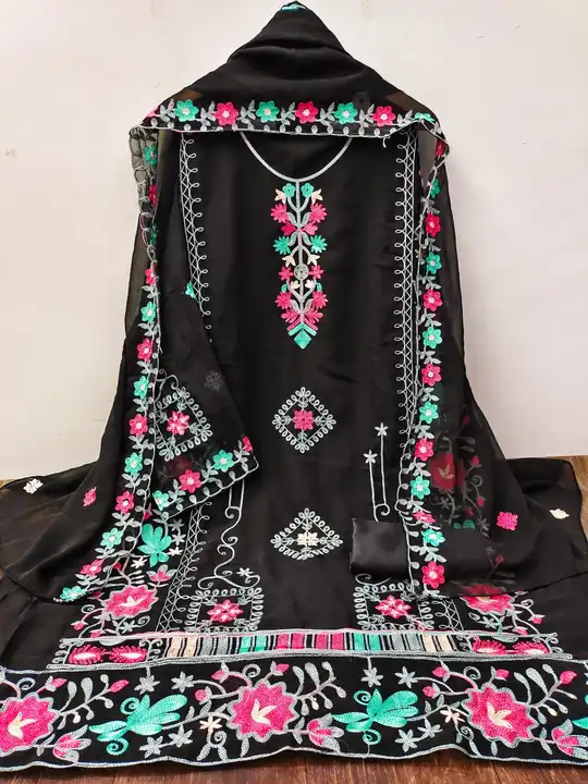 Product uploaded by Kesari Nandan Fashion saree and dress material on 4/5/2024