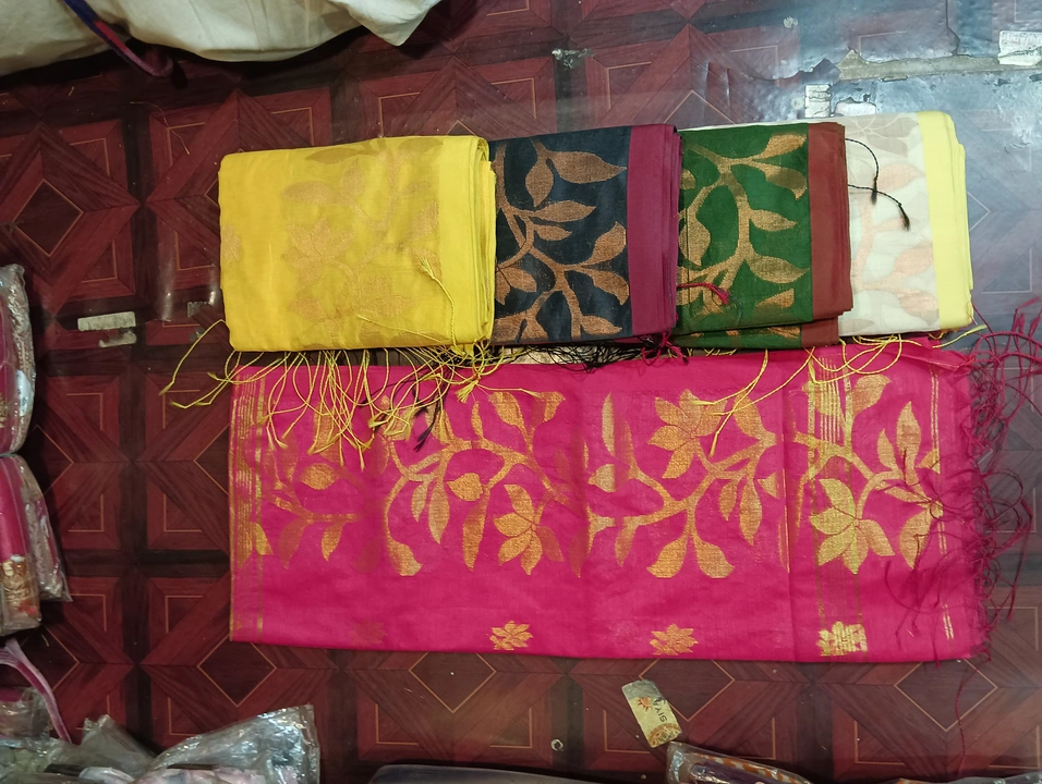 Handloom sarees  uploaded by business on 4/5/2024