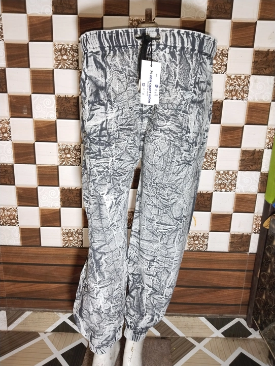 Ladis jogger uploaded by PDM CRAFT INDIA  on 4/6/2024