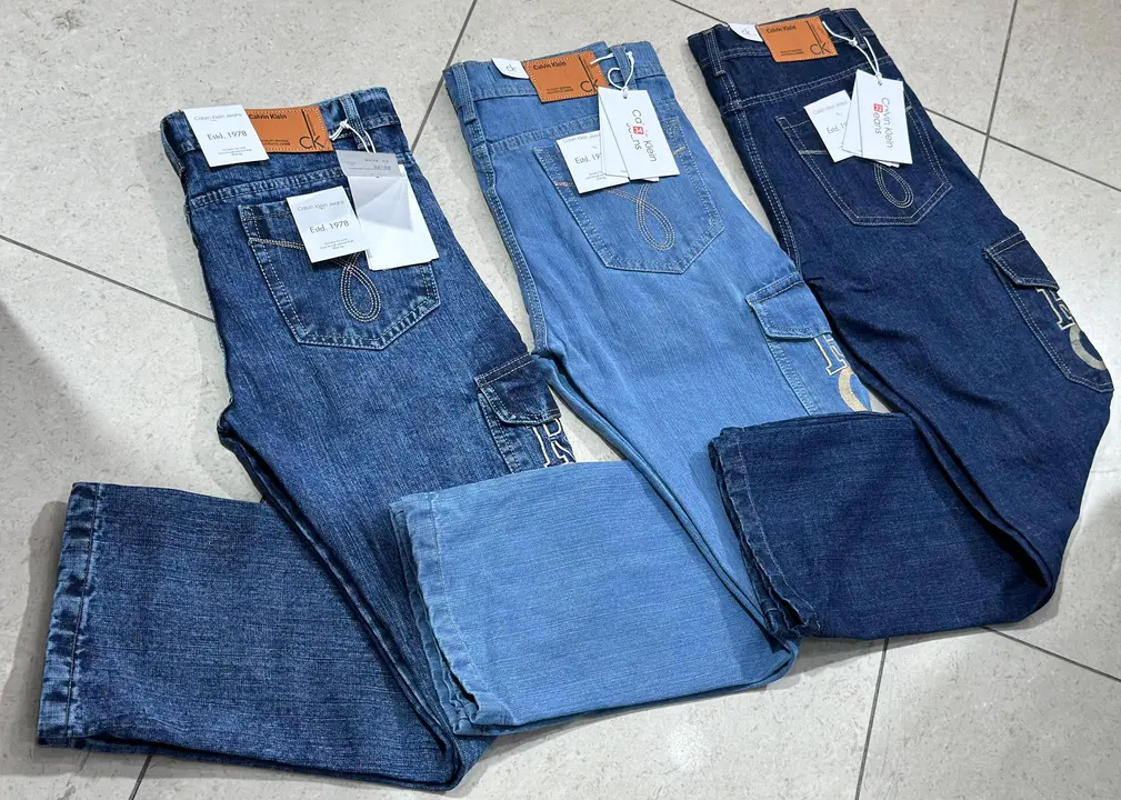 *😍 STRAIGHT JEANS 😍*

*FABRIC :  COTTON HEAVY SLUB*   

*BRAND : CK 6 POCKET CARGO STYLE*
 
 *SIZE uploaded by business on 4/6/2024