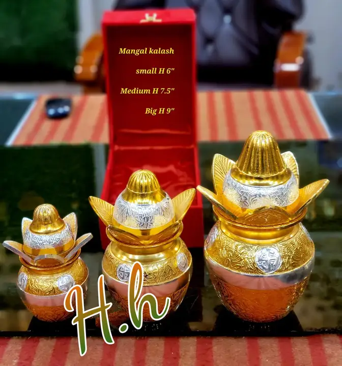 Beautiful Kalash Collection With Gifting Velvet Box  Available  in Very Reasonable Prices 
Kindly Co uploaded by Hina Handicrafts on 4/10/2024