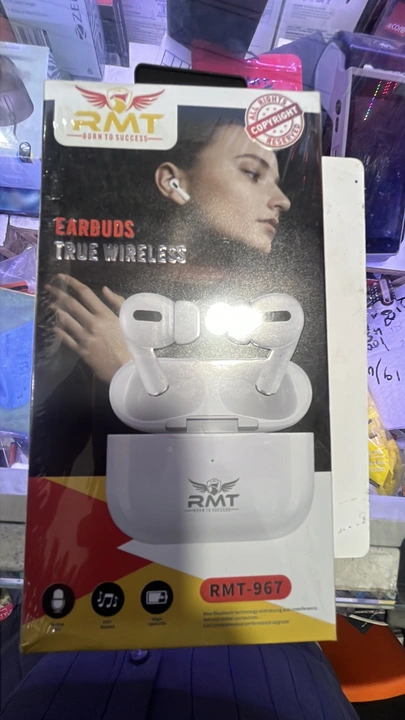 Post image RMT EARBUDS TRUE WIRELESS